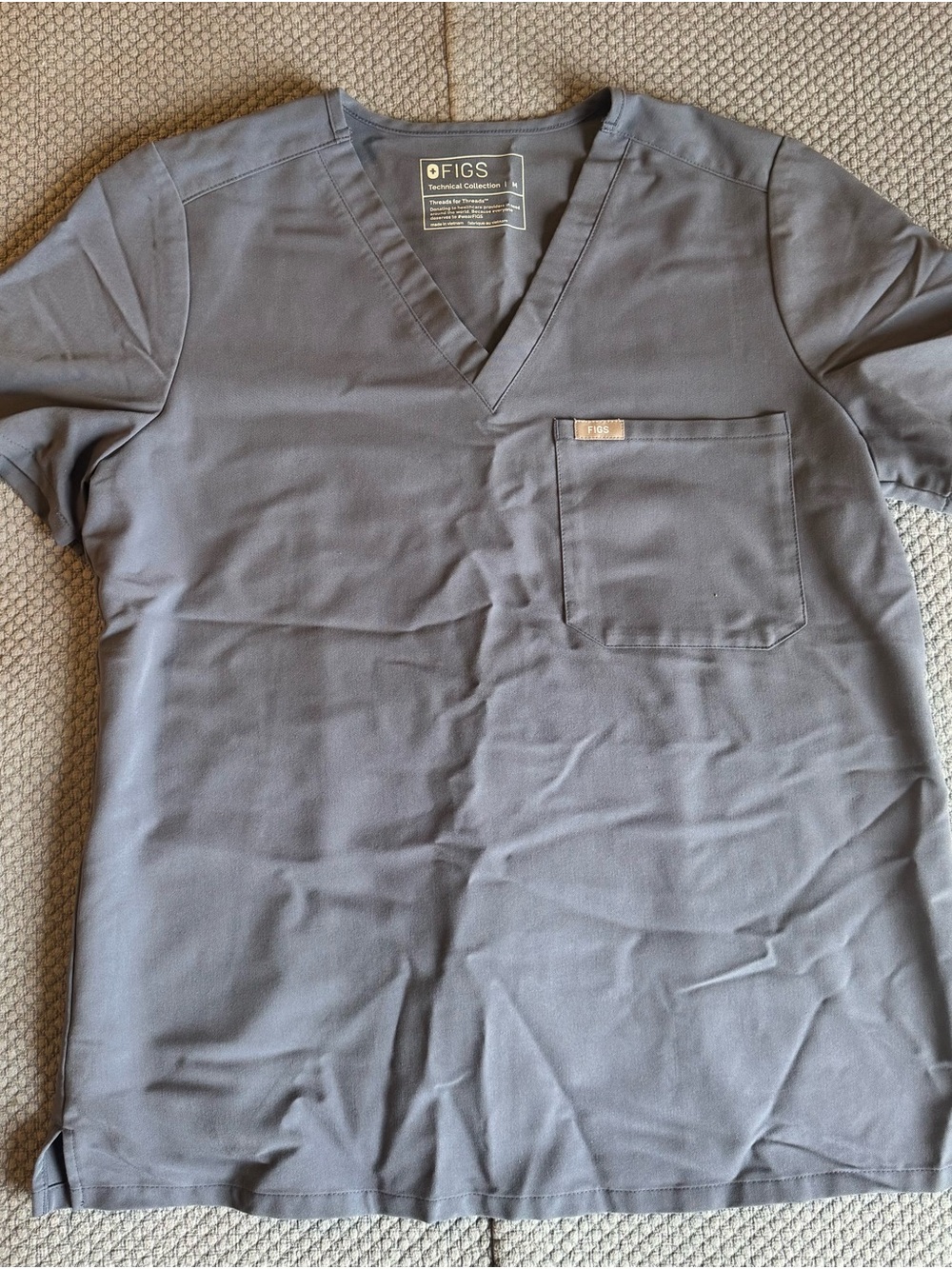 Figs Catarina one pocket V-Neck Scrub Top in Space Navy